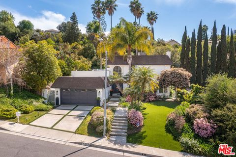 4729 Monarca Drive Tarzana CA 91356