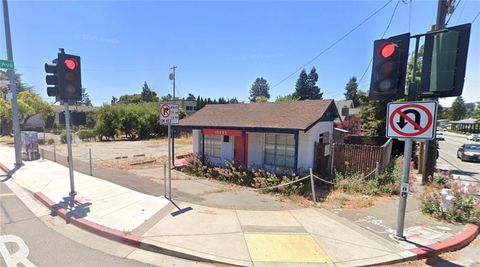 Photo of 19693 Redwood Road, Castro Valley, CA 94546 (MLS # SB26090595)