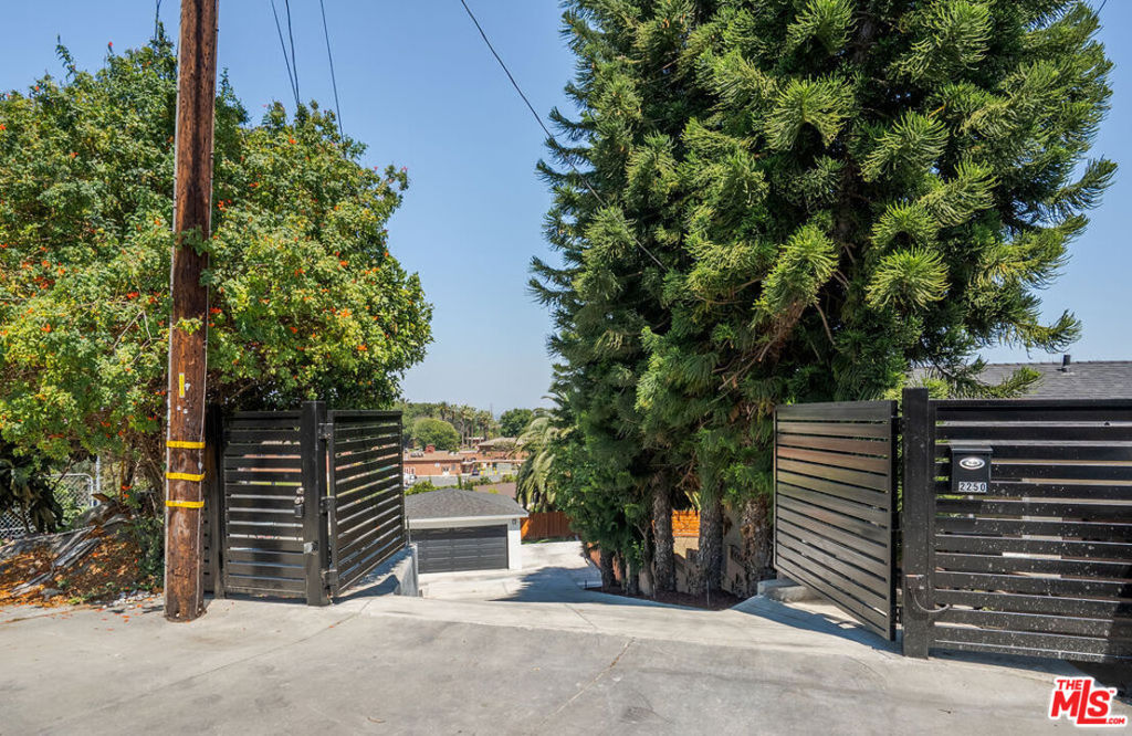 2250 Kays Avenue