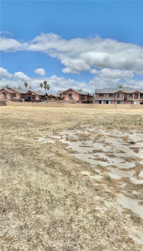 Photo of 2365 GIRARD ST, Hemet, CA 92544 (MLS # CV26116463)