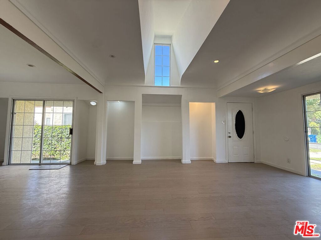 Photo of 2217 Selby Avenue, Los Angeles, CA 90064 (MLS # 26639167)
