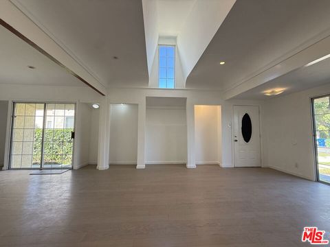 Photo of 2217 Selby Avenue, Los Angeles, CA 90064 (MLS # 26639167)