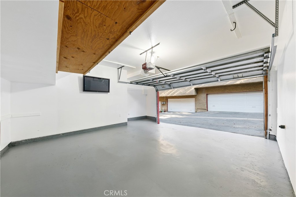 Oakcrest Townhomes (A) (814) - Residential Lease