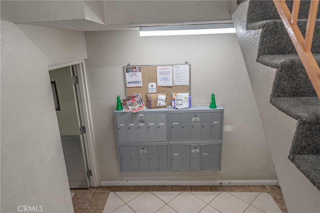 Circle (CA) - Residential