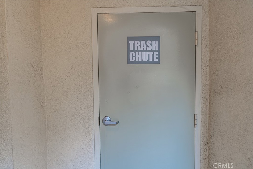 Circle (CA) - Residential