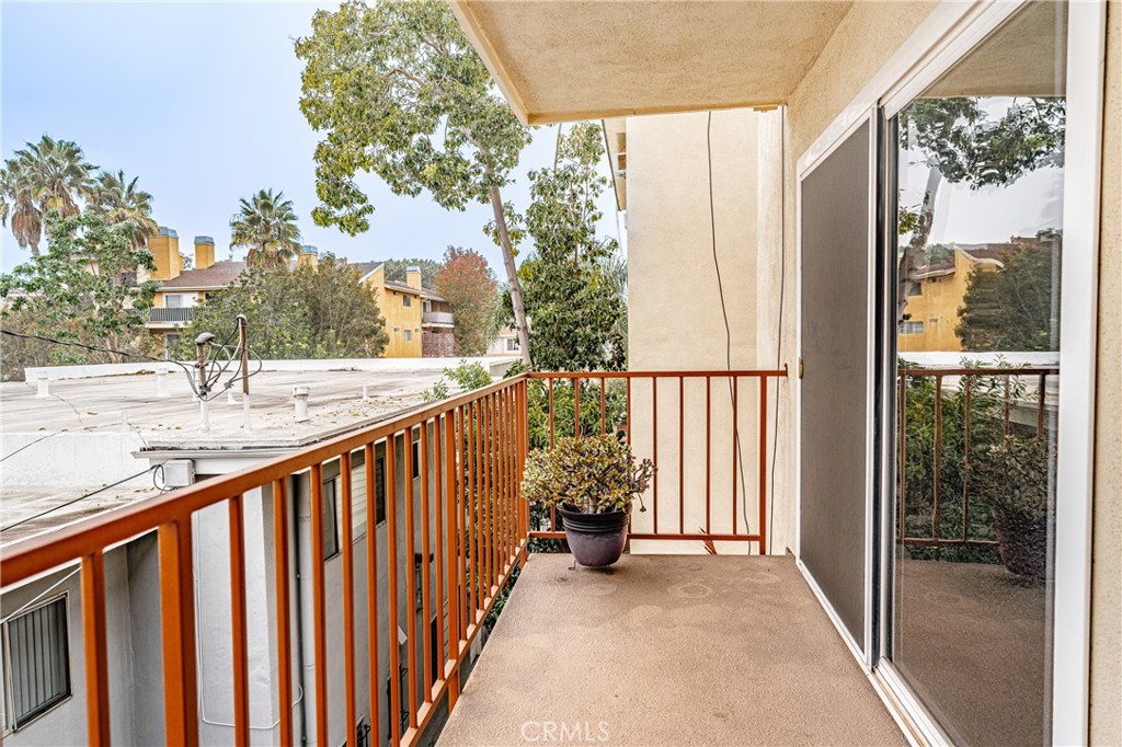 Circle (CA) - Residential