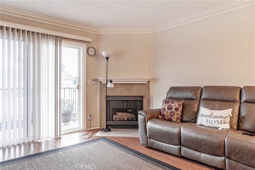 Circle (CA) - Residential