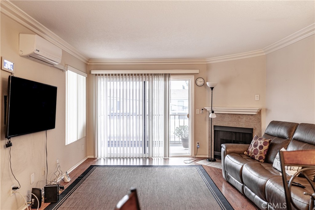 Circle (CA) - Residential