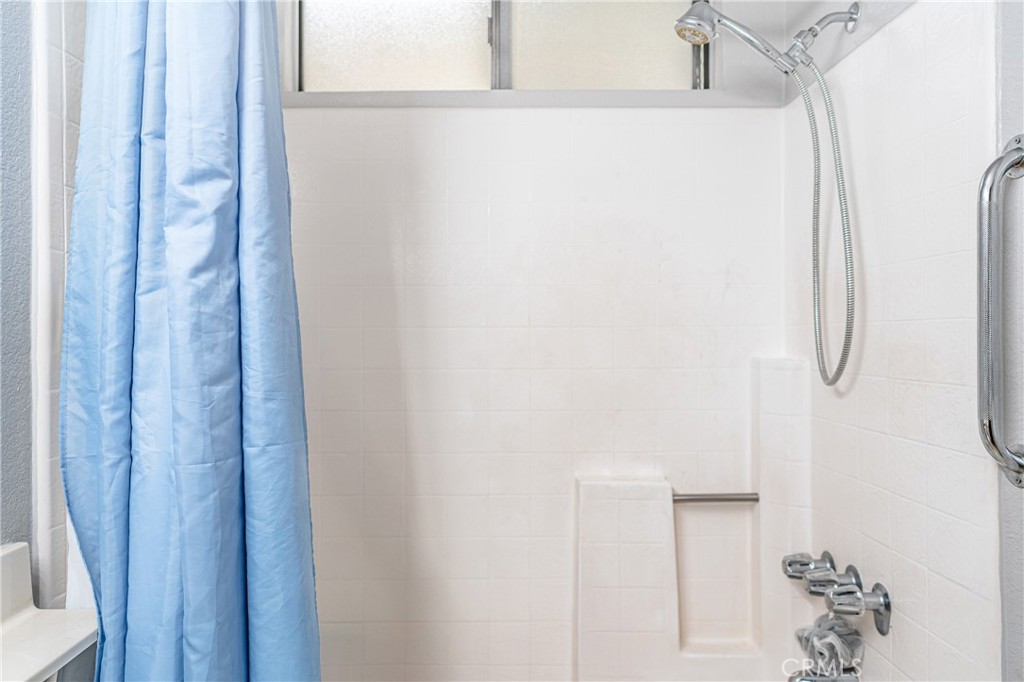 Circle (CA) - Residential