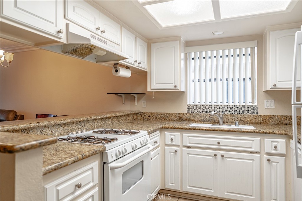 Circle (CA) - Residential