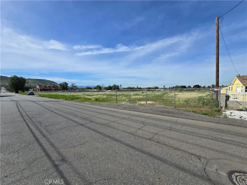 MLS: CV26193975