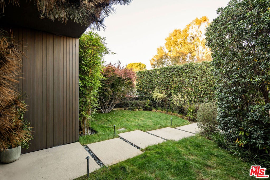 2013 Louella Avenue