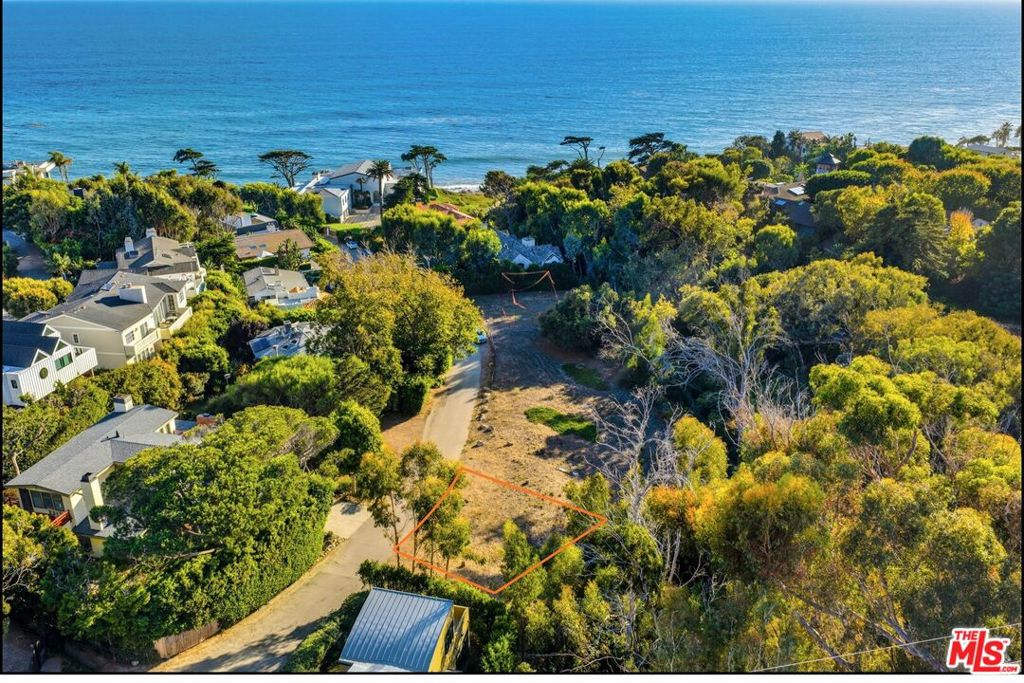 Photo of 31888 Sea Level Drive, Malibu, CA 90265 (MLS # 26998537)