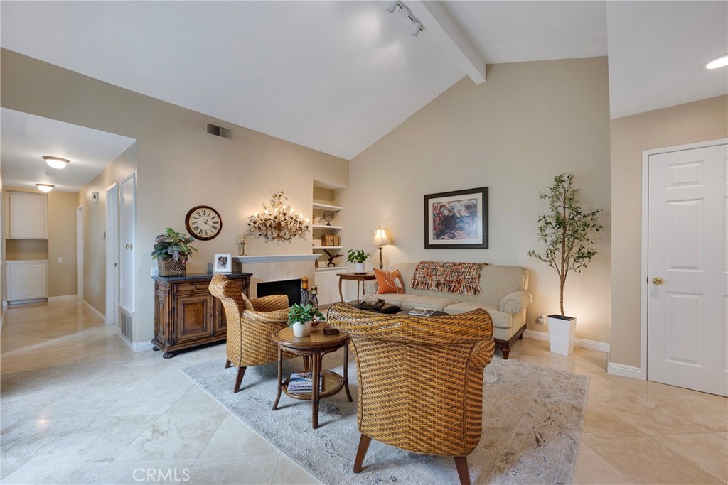 2724 Torrey Pine