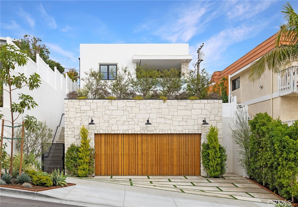 33852 Silver Lantern Street