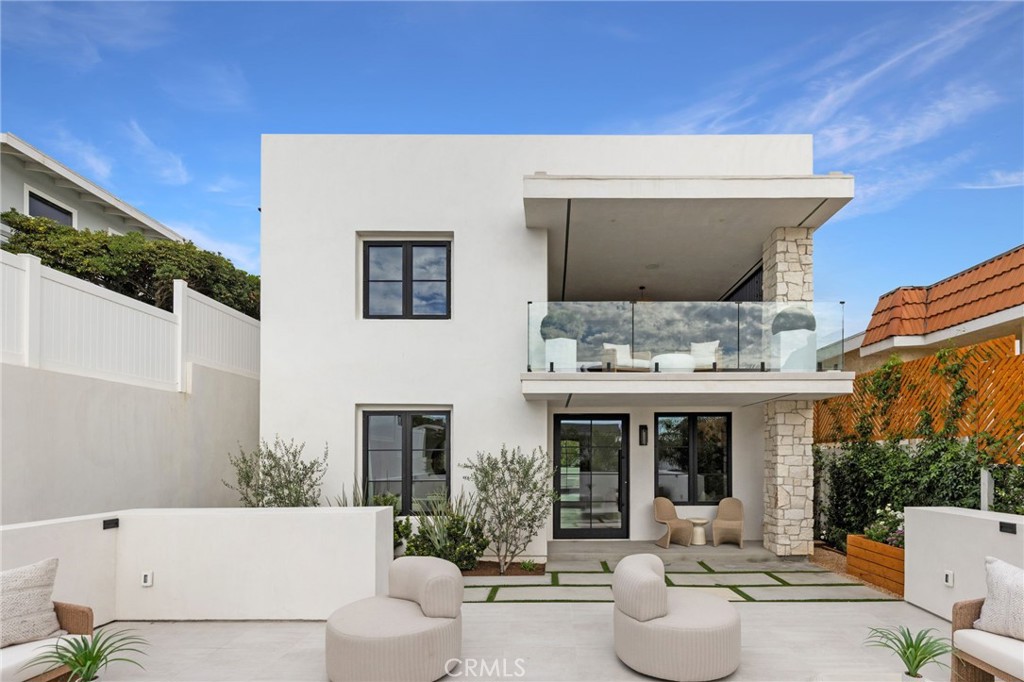 33852 Silver Lantern Street