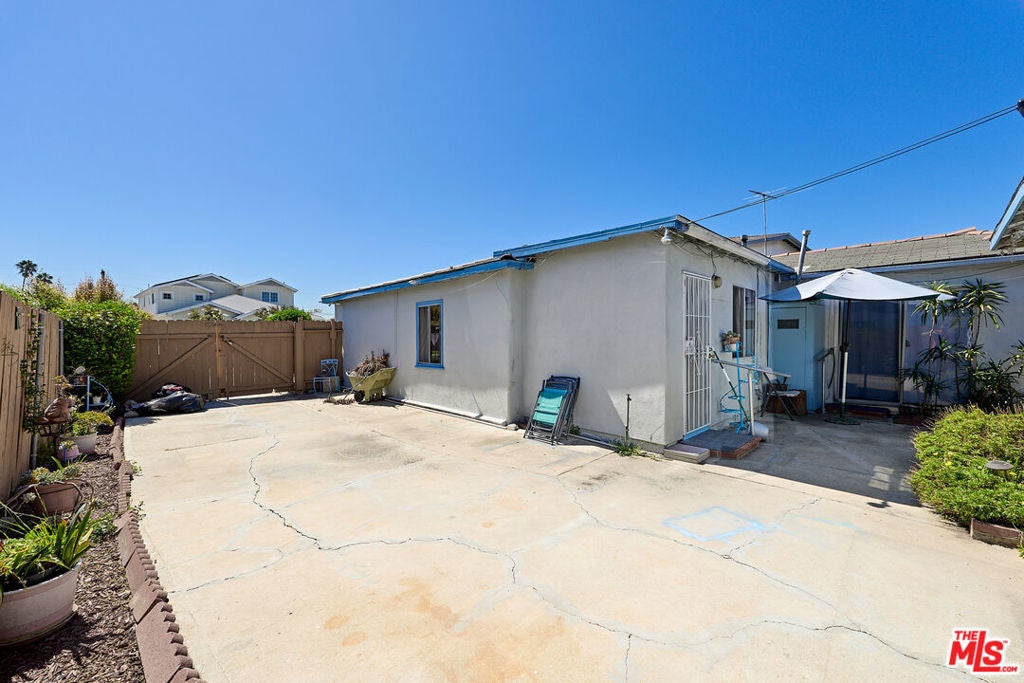 12827 Walsh Avenue
