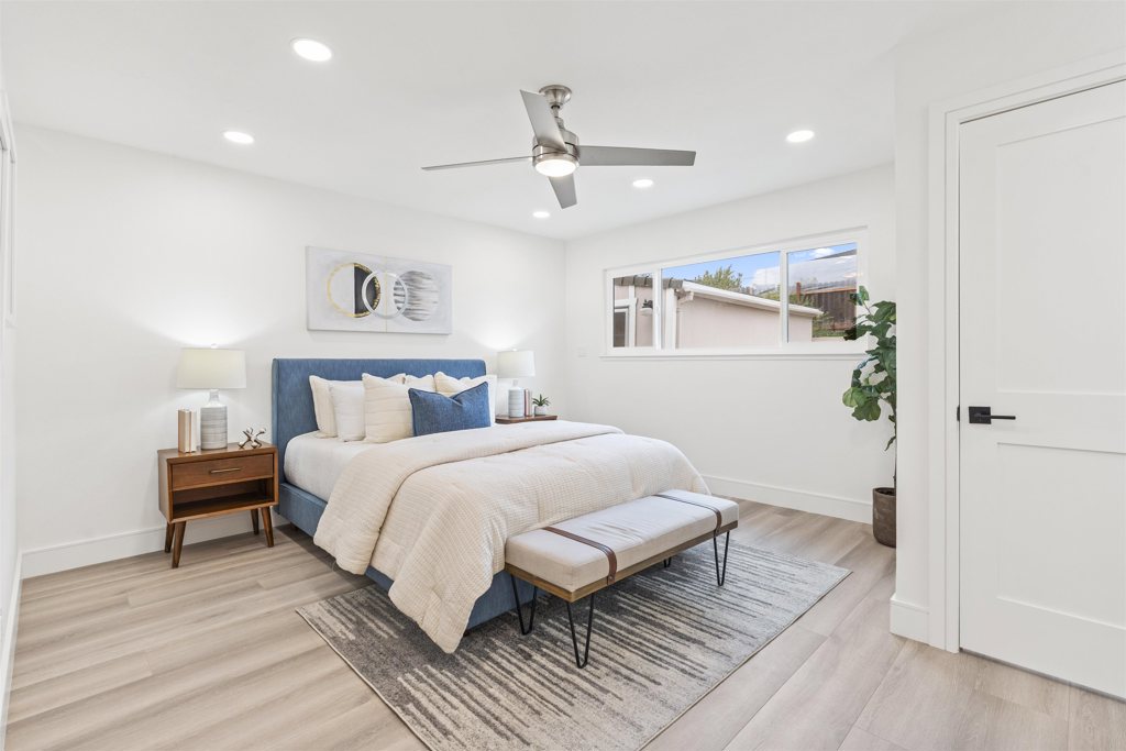 LAKE ALHAMBRA - Residential