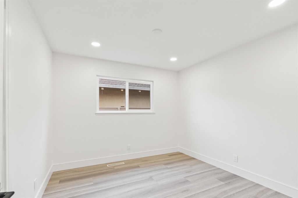 LAKE ALHAMBRA - Residential