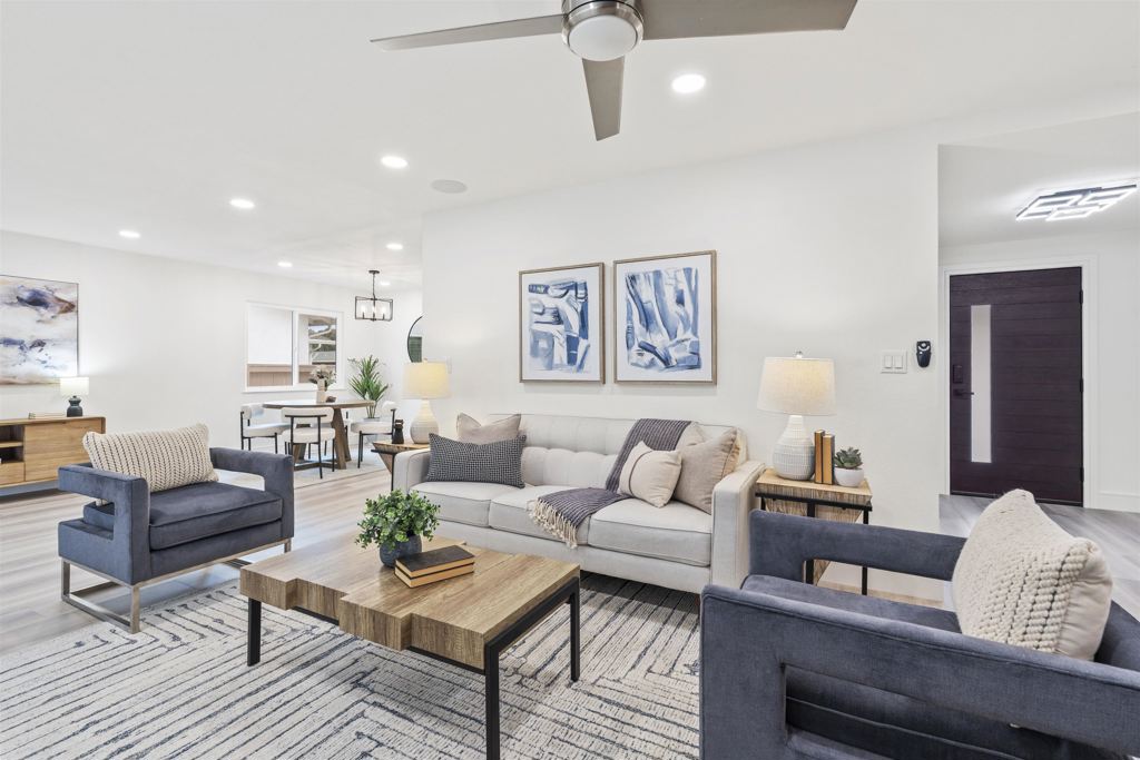 LAKE ALHAMBRA - Residential