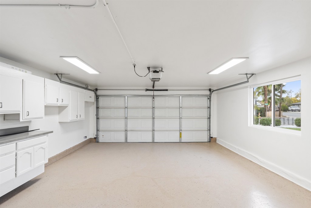 LAKE ALHAMBRA - Residential