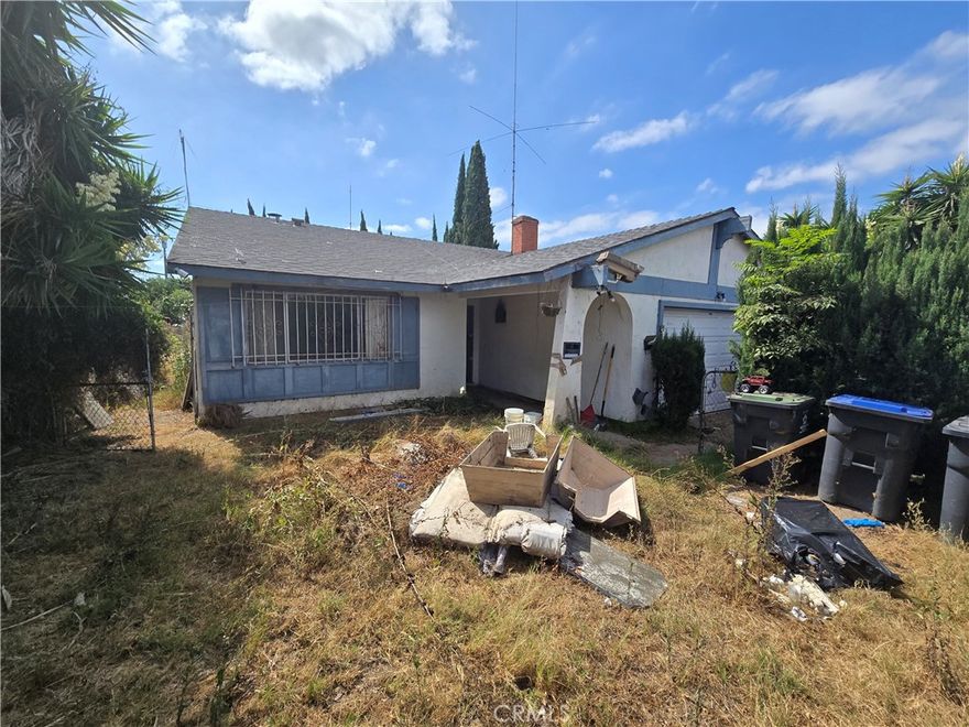 Great investor ready Probate Listing across from Restaurants & Emperor Quang Trung Statue. Border Line of Garden Grove / Santa Ana off Euclid. This home is in a quiet neighborhood is in the School District of Garden Grove. Close to Little Saigon shopping center, entertainment & Saint Barbara Church. Close to Rosita Elementary School, Irvine Intermediate Middle School and La Quinta High School. Don't wait, this property won't be on the market long.