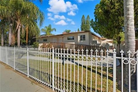 Photo of 7958 Tampa Ave, Reseda, CA 91335 (MLS # SR26076190)