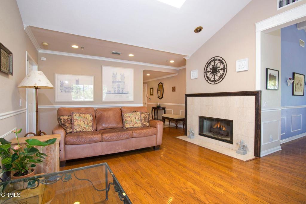 202 S Holliston Avenue 301