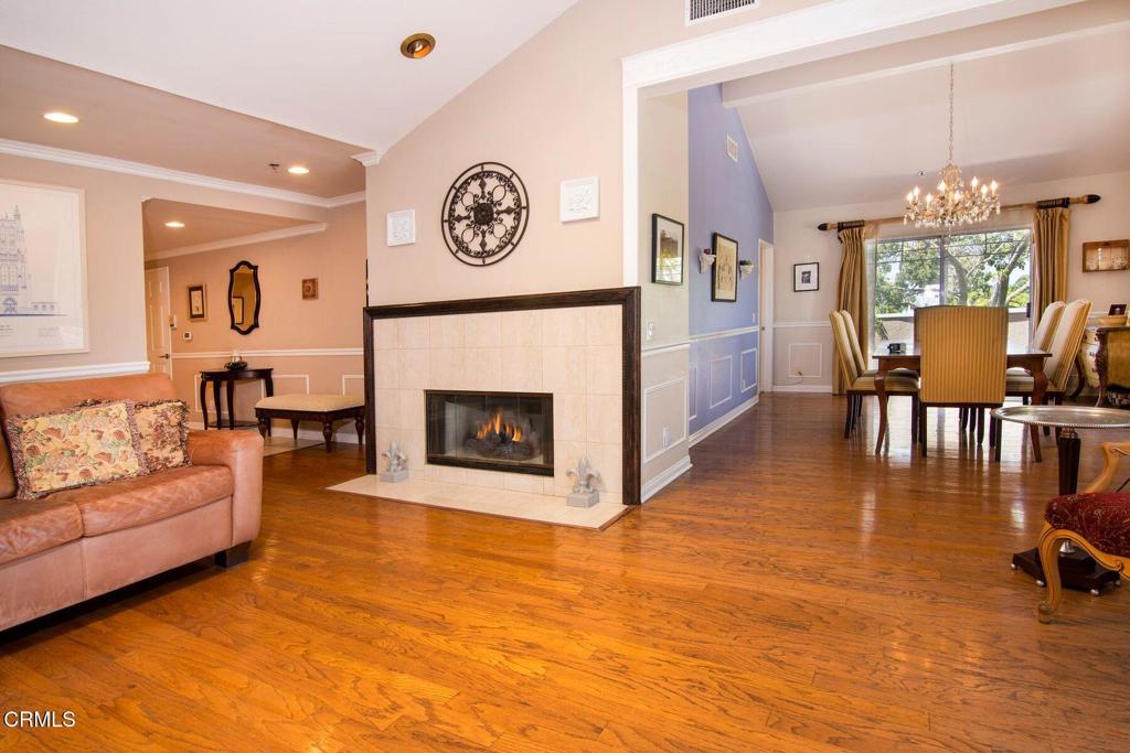 202 S Holliston Avenue 301