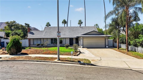 Photo of 2942 Summerfield LN, Riverside, CA 92503 (MLS # IV26223729)