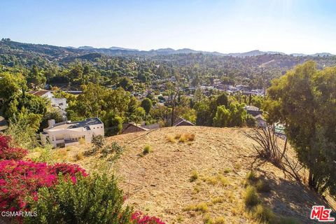 Photo of 5015 Calatrana Drive, Woodland Hills, CA 91364 (MLS # 26660817)