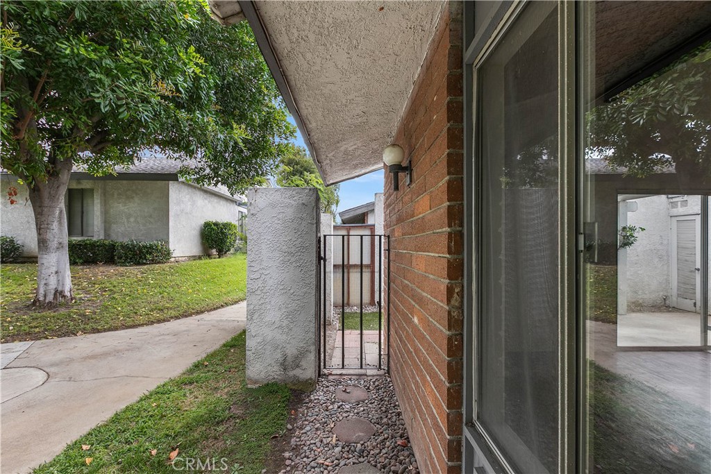 1393 Maxwell Lane