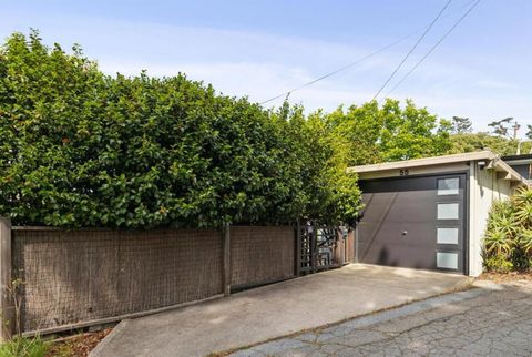 Photo of 55 Asilomar Circle, Oakland, CA 94611 (MLS # ML82041932)