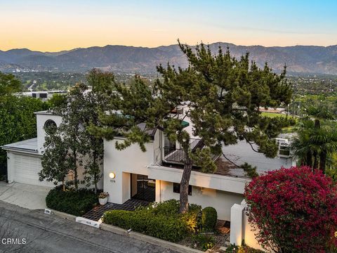 Photo of 1018 Glen Oaks Boulevard, Pasadena, CA 91105 (MLS # P1-26708)