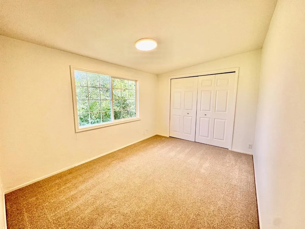 Redwood City, California 94062, United States, 3 Bedrooms Bedrooms, ,2 BathroomsBathrooms,Residential,Pending,204306