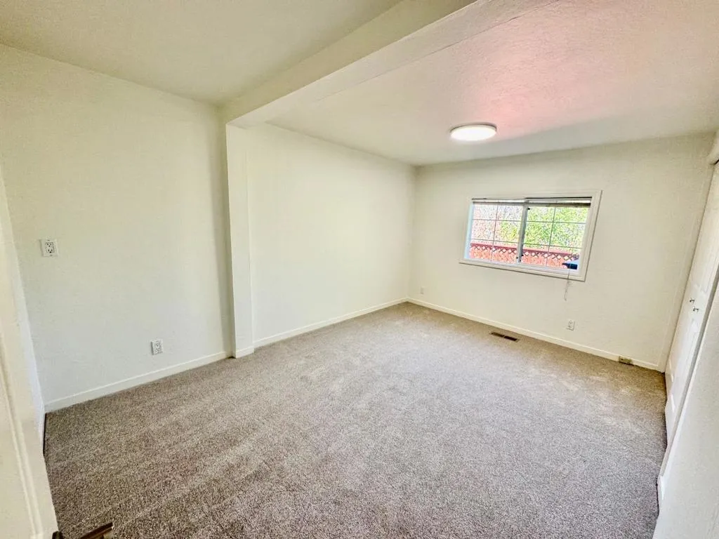 Redwood City, California 94062, United States, 3 Bedrooms Bedrooms, ,2 BathroomsBathrooms,Residential,Pending,204306