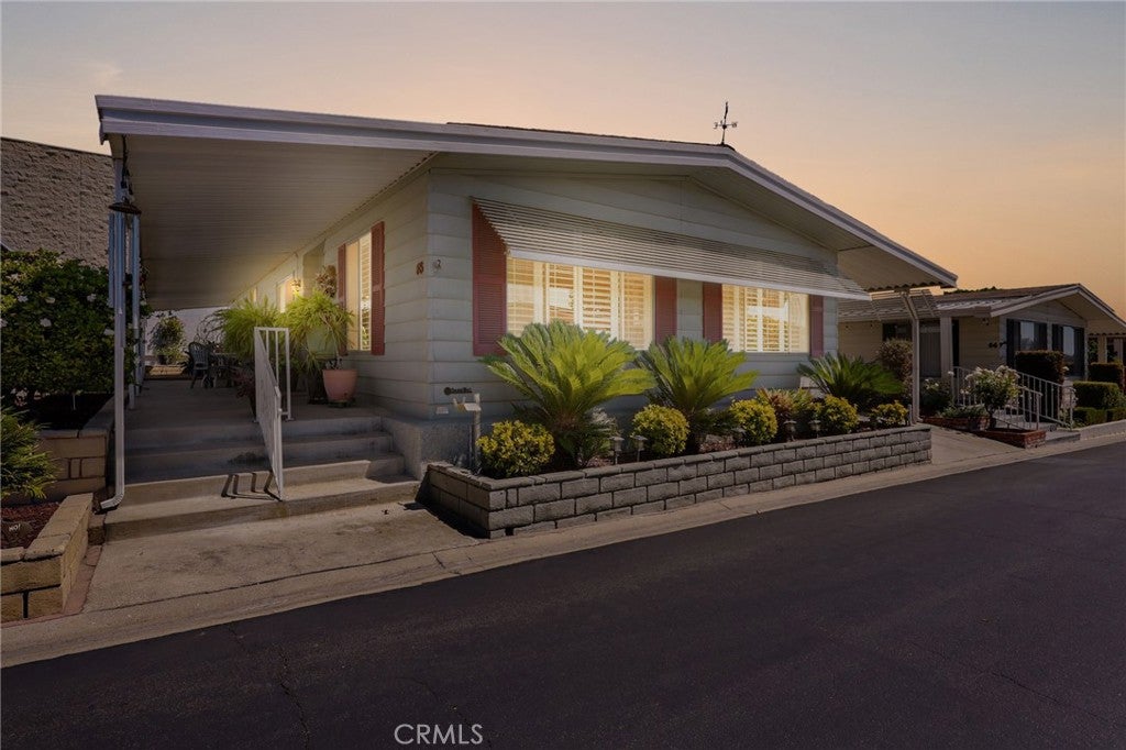 11730 Whittier 65