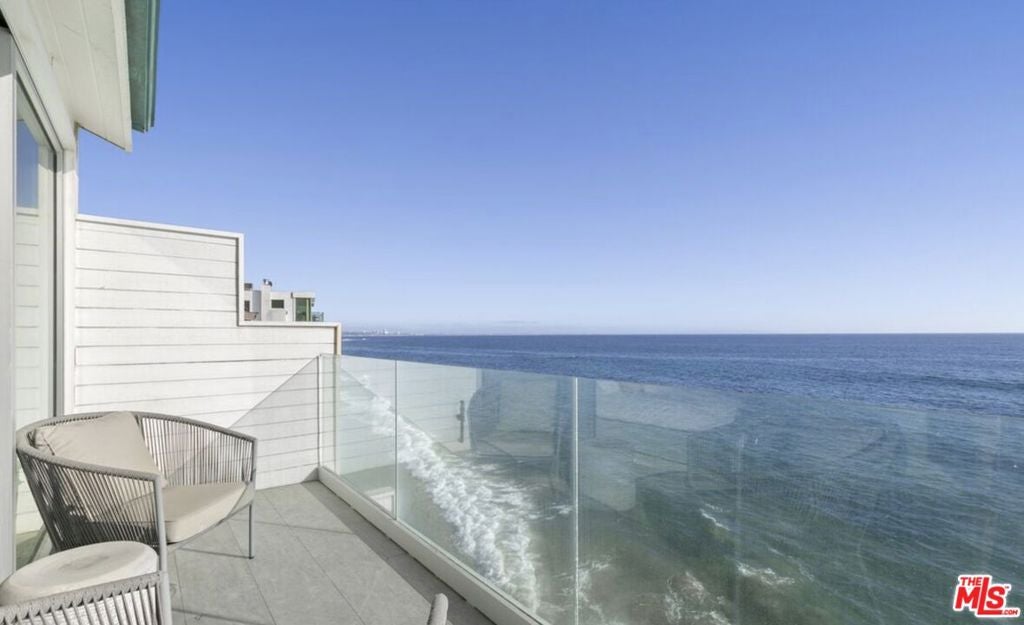 19240 Pacific Coast Highway