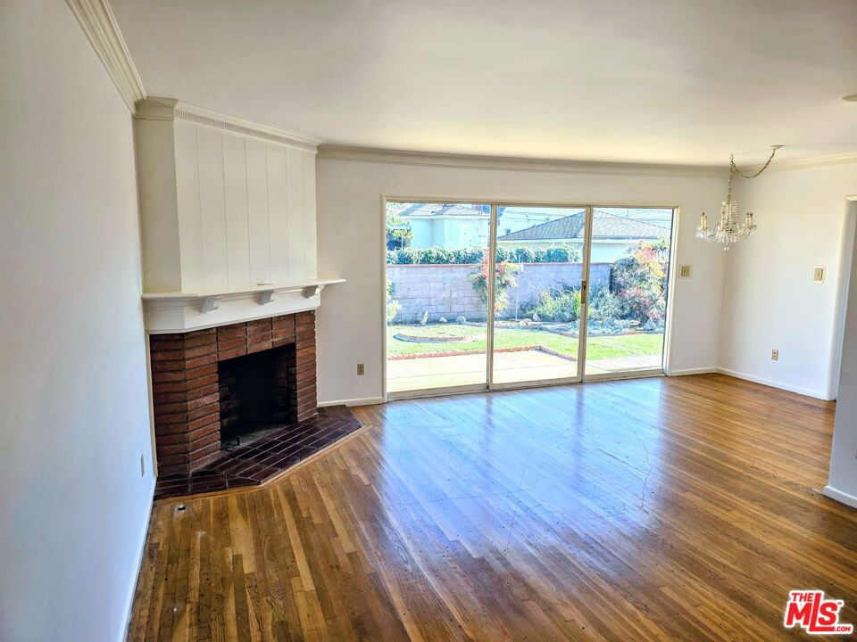 TRACT NO 18497 LOT 45 - Residential