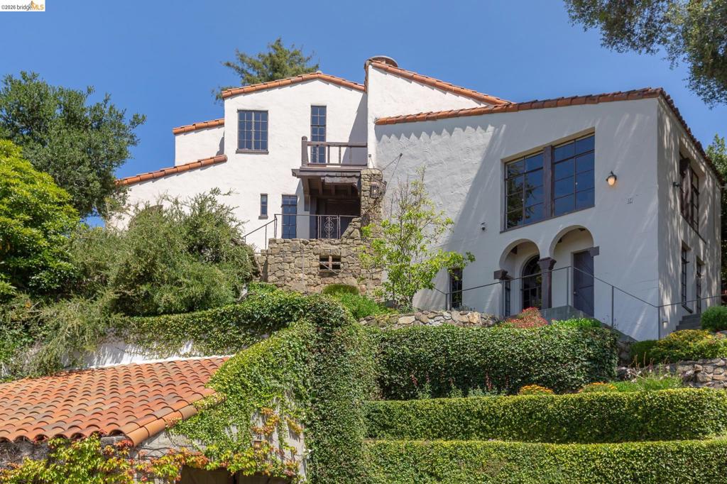 17 Roble Ct