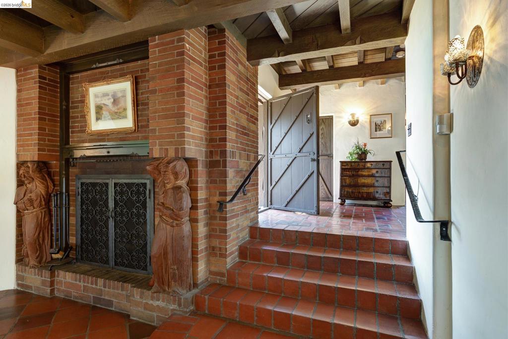 17 Roble Ct