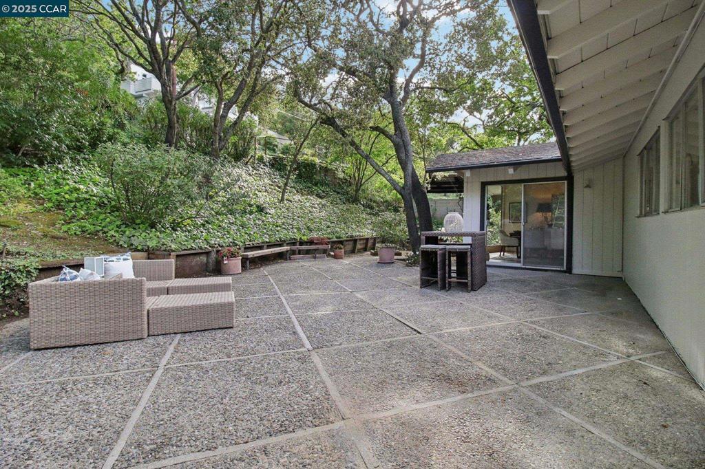 ORINDA C.C. - Residential