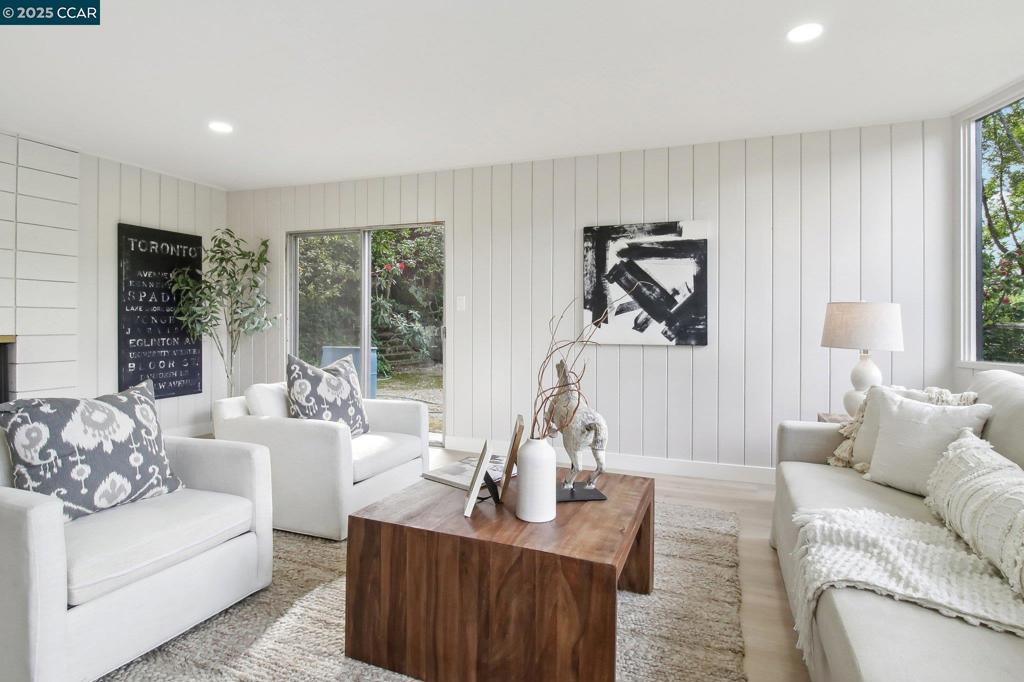 ORINDA C.C. - Residential