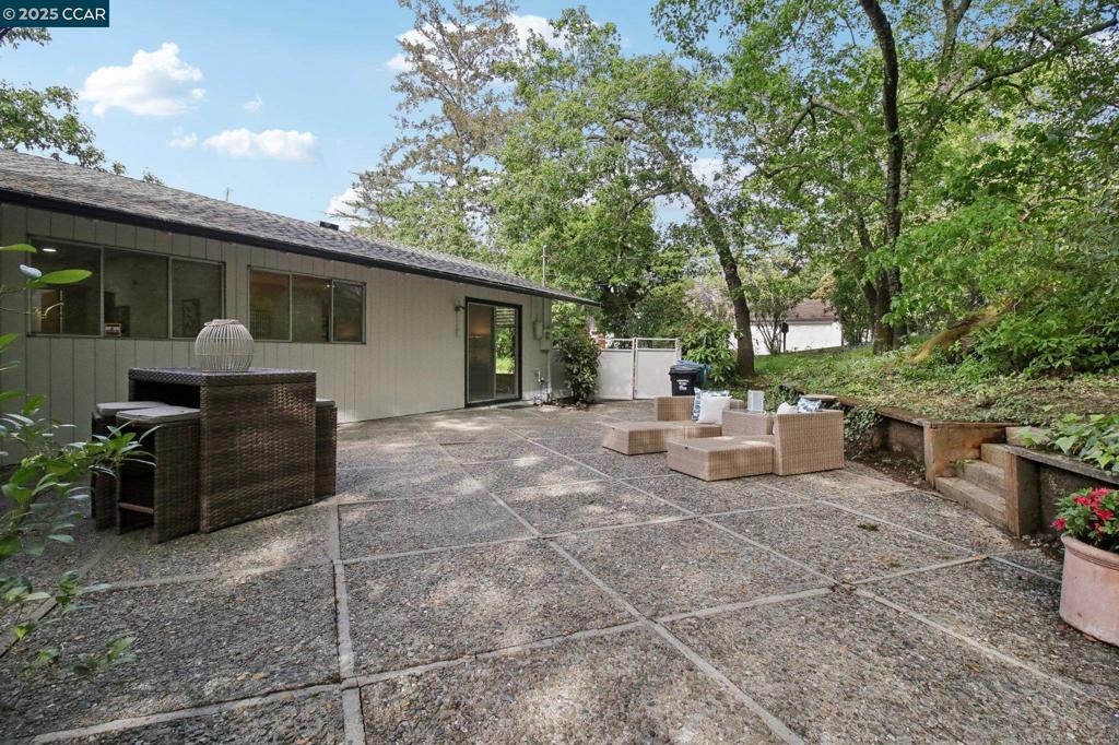 ORINDA C.C. - Residential