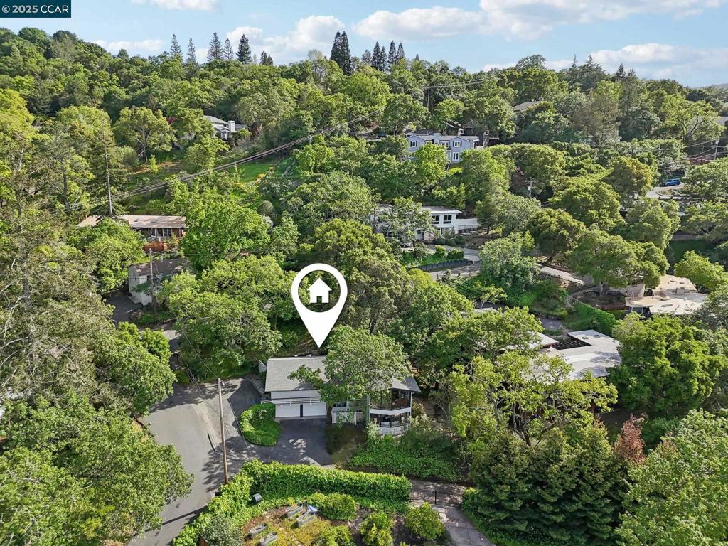 ORINDA C.C. - Residential