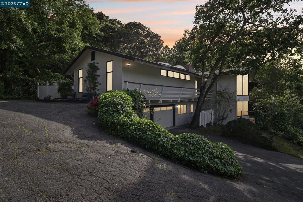 ORINDA C.C. - Residential