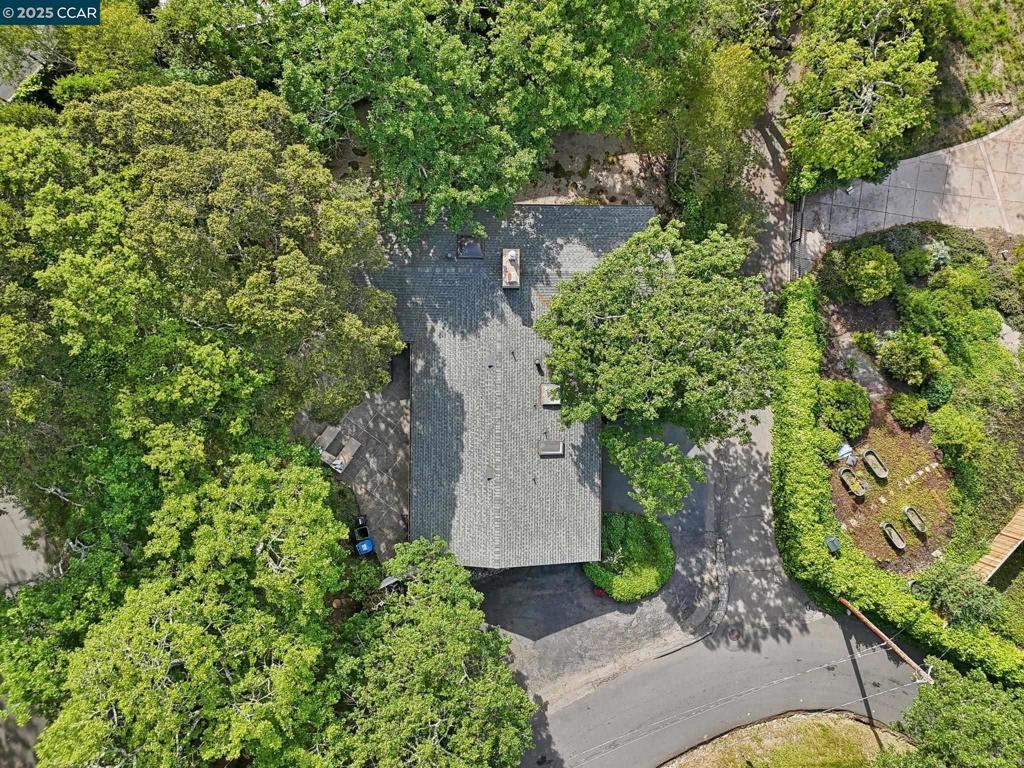 ORINDA C.C. - Residential