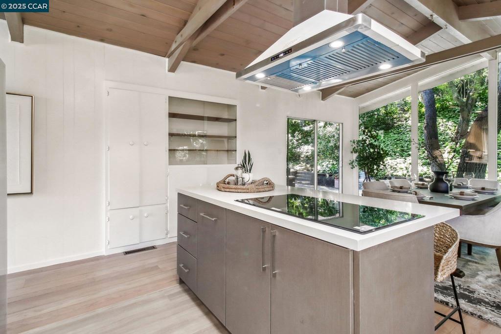 ORINDA C.C. - Residential