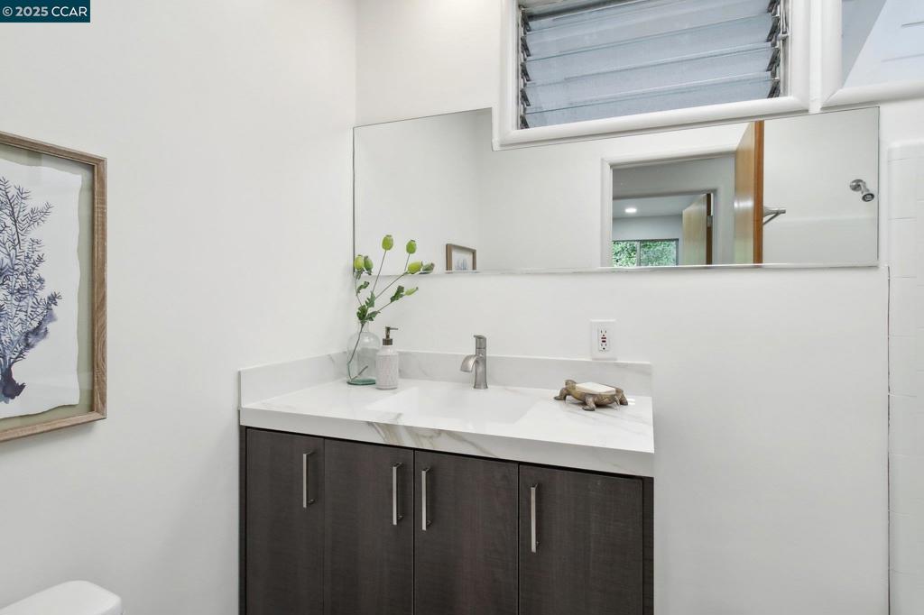 ORINDA C.C. - Residential