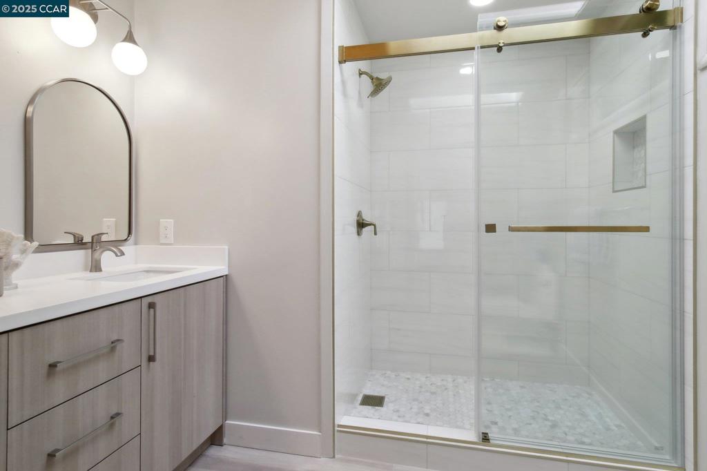 ORINDA C.C. - Residential